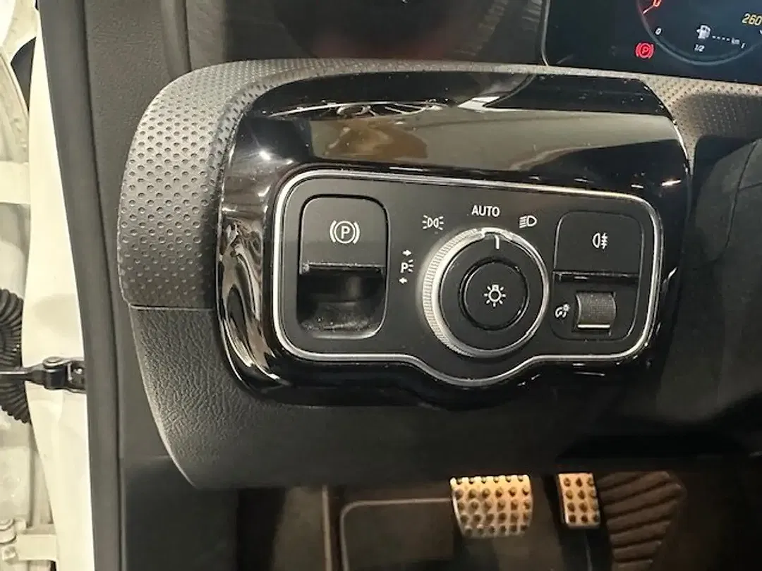 Mercedes-Benz CLA 250 - Thumbnail 19