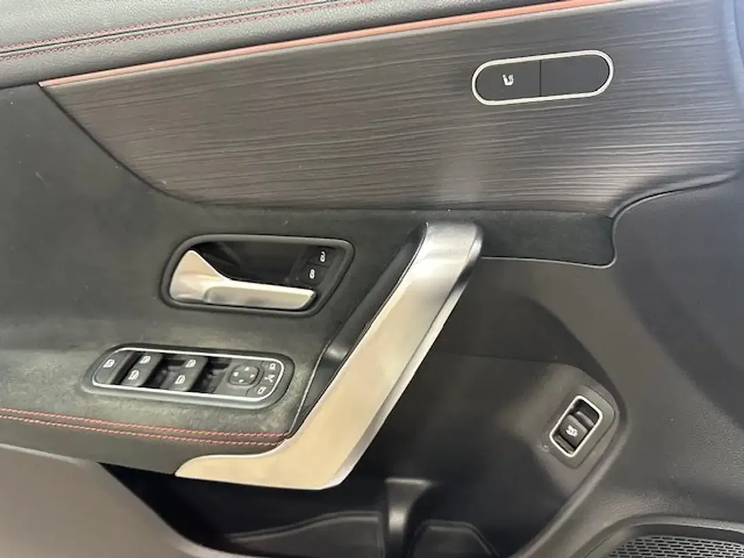 Mercedes-Benz CLA 250 - Thumbnail 20