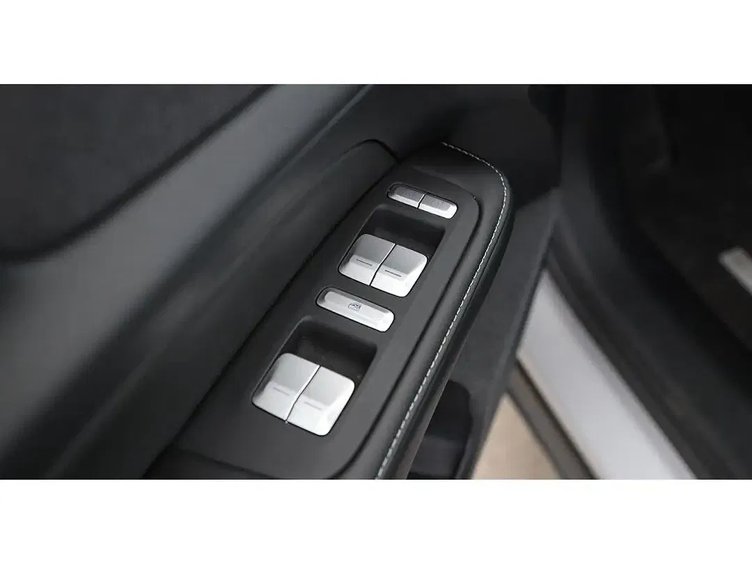 Xpeng G6 - Thumbnail 18