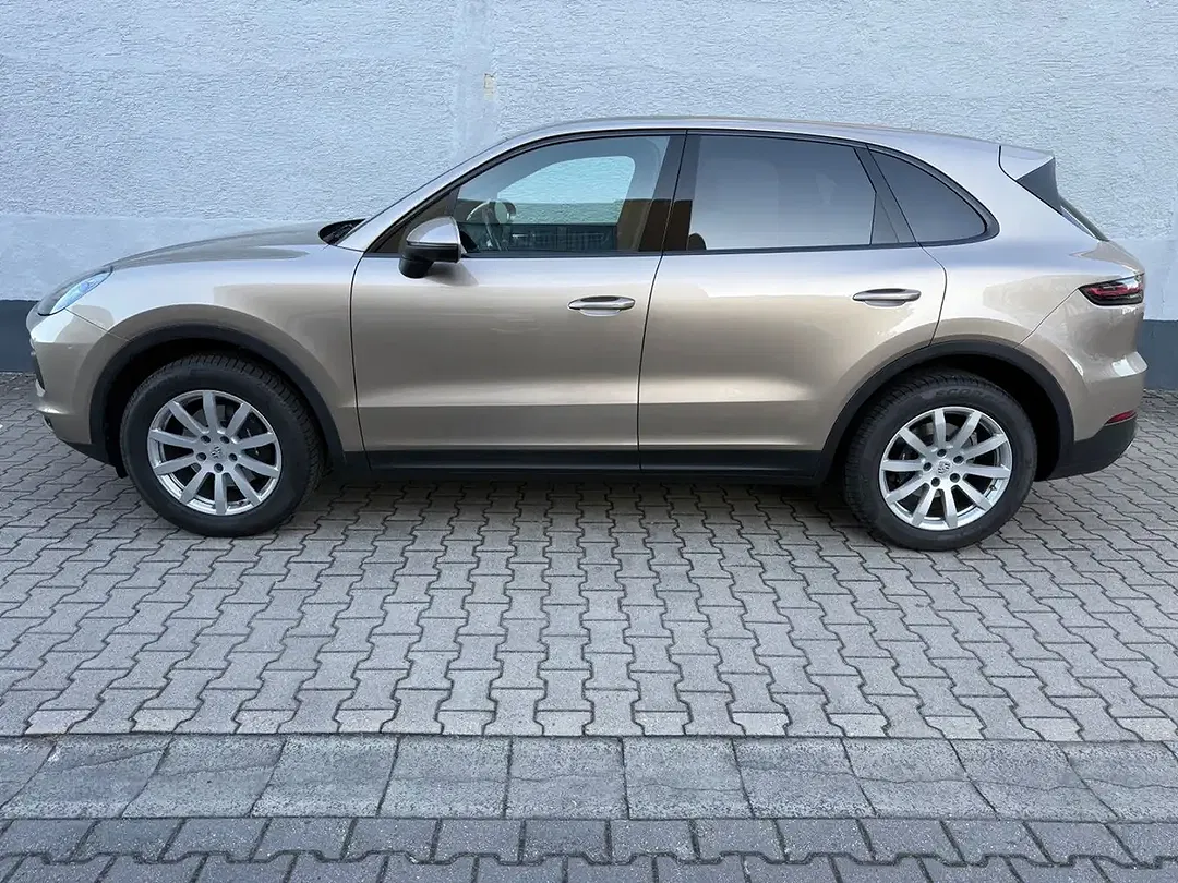Porsche Cayenne - Thumbnail 5