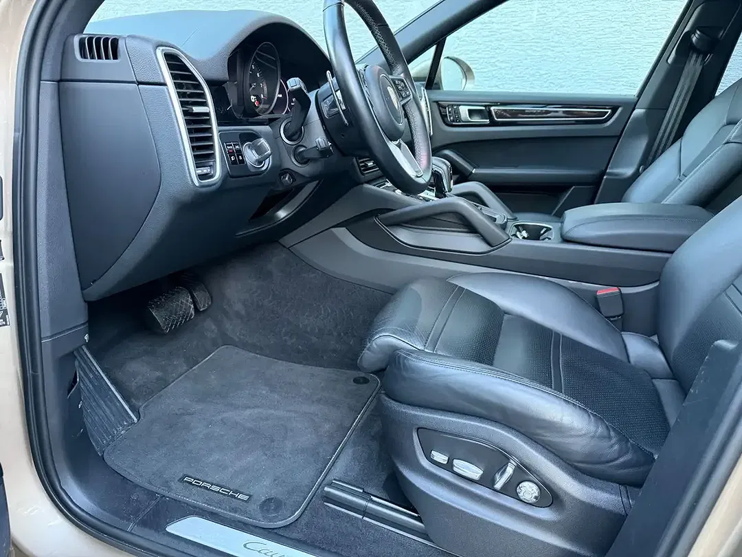 Porsche Cayenne - Thumbnail 7