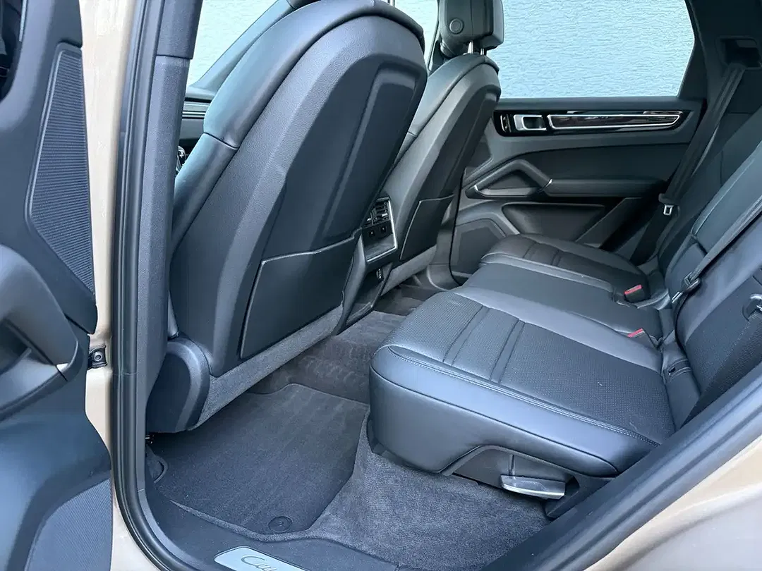 Porsche Cayenne - Thumbnail 8