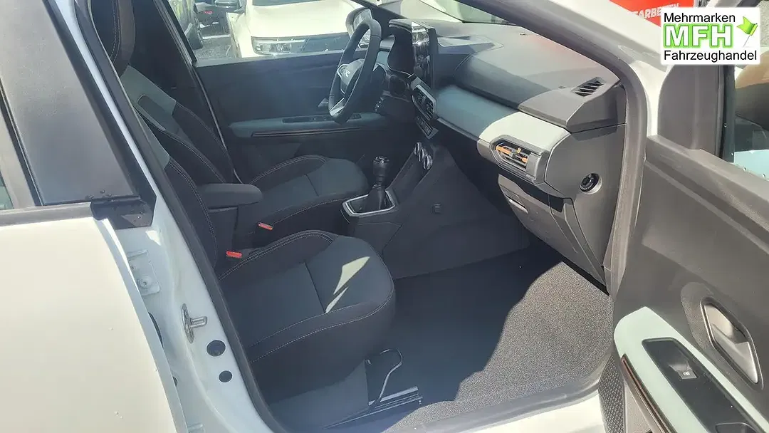 Dacia Sandero - Thumbnail 10