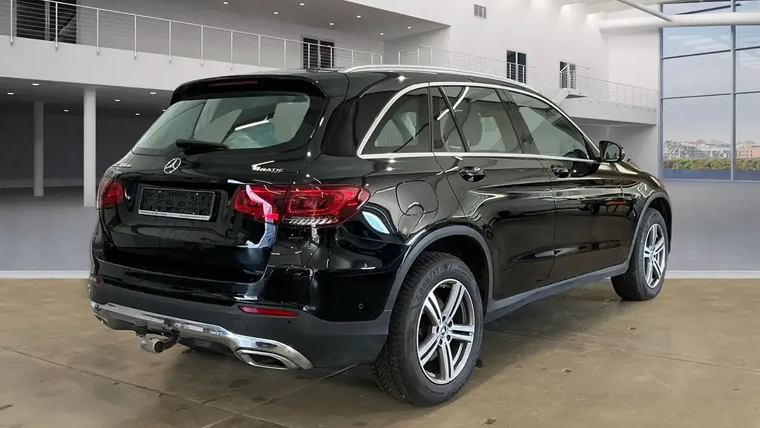 Mercedes-Benz GLC 300 - Thumbnail 4