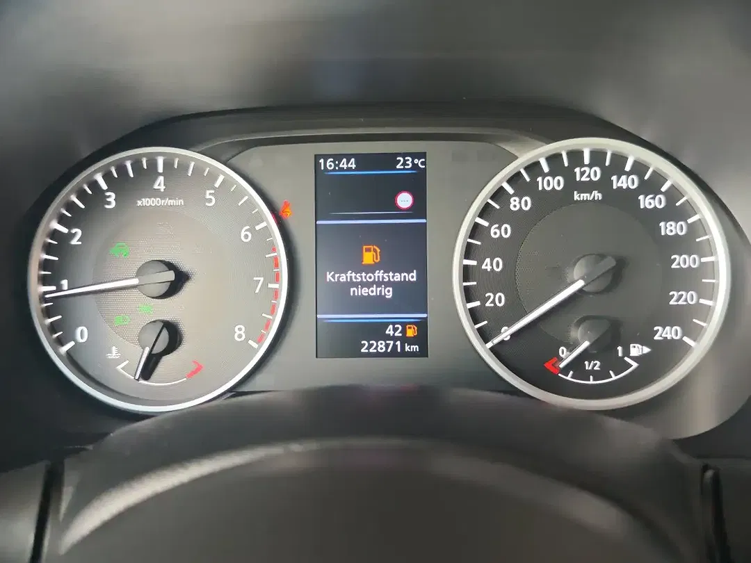 Nissan Juke - Thumbnail 11