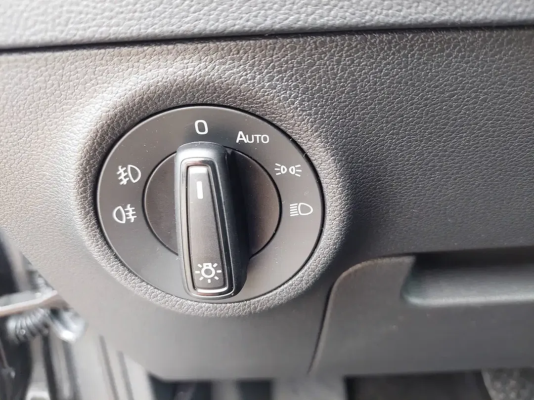 Skoda Karoq - Thumbnail 9