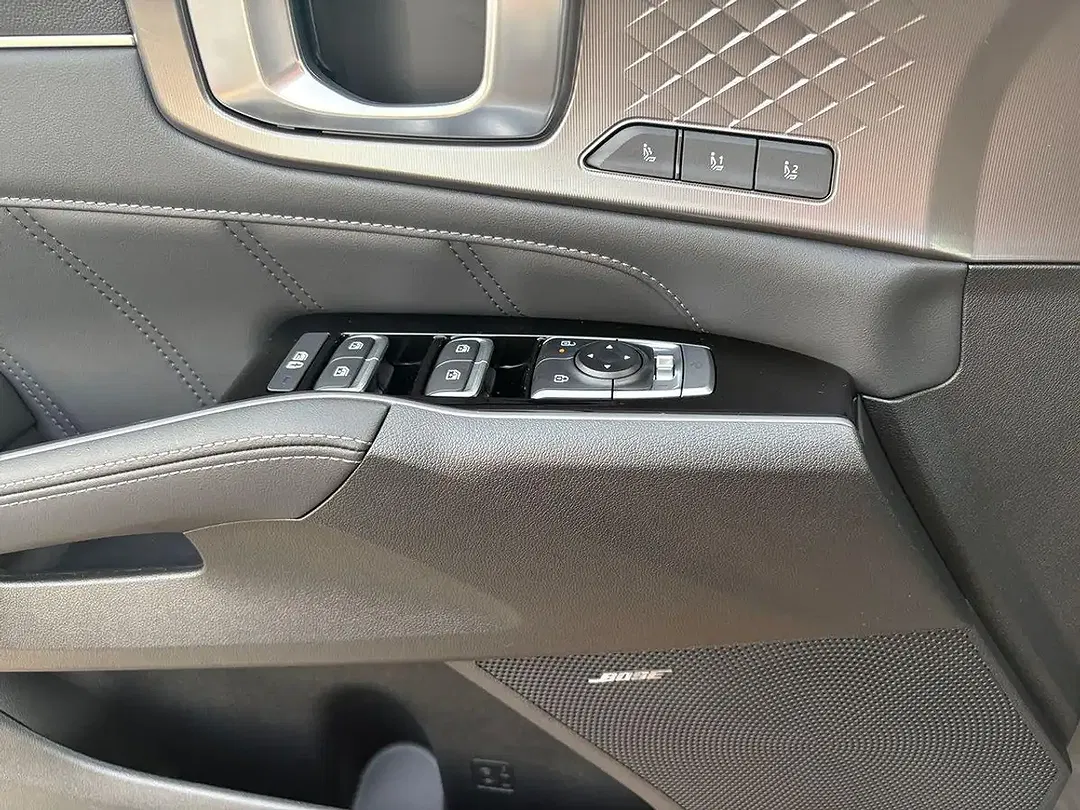 Kia Sorento - Thumbnail 16