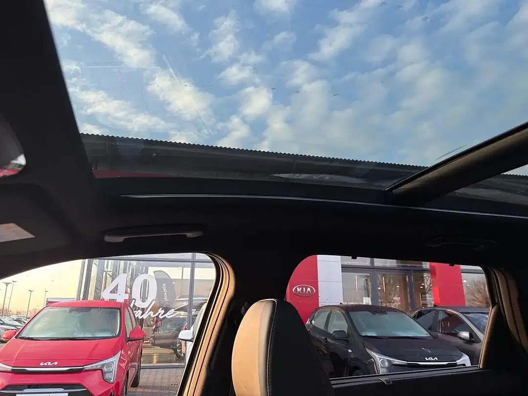 Kia Sorento - Thumbnail 19