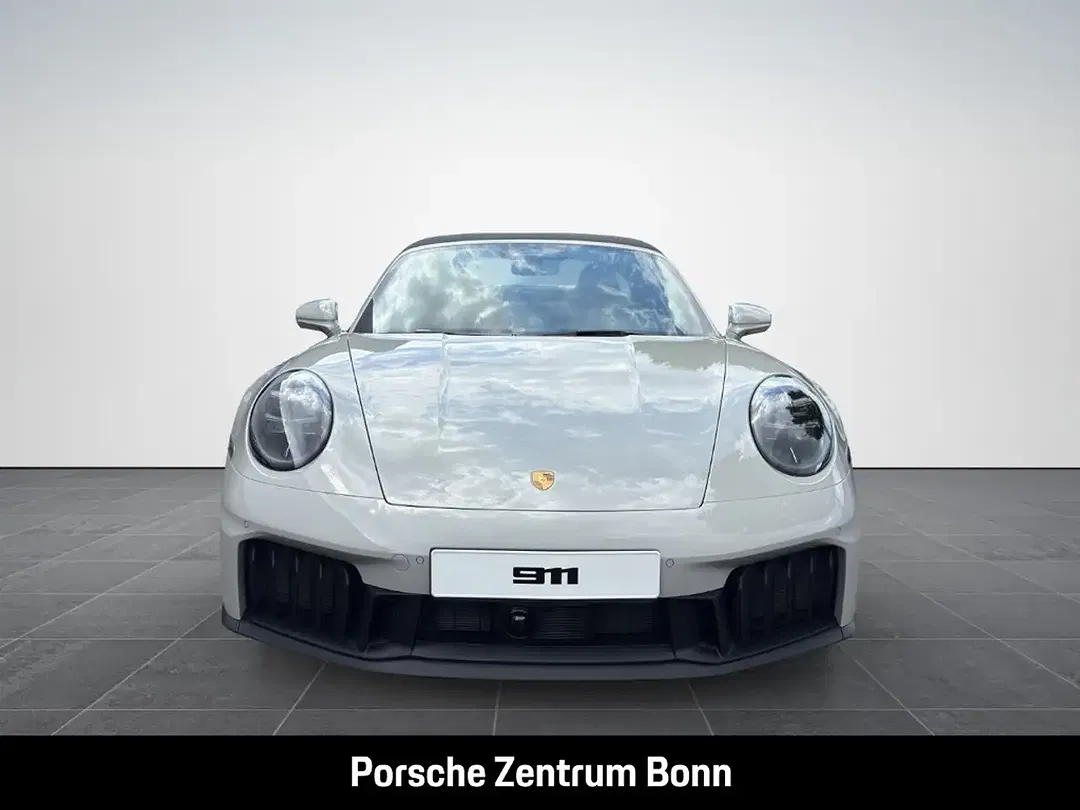 Porsche 992 - Thumbnail 2