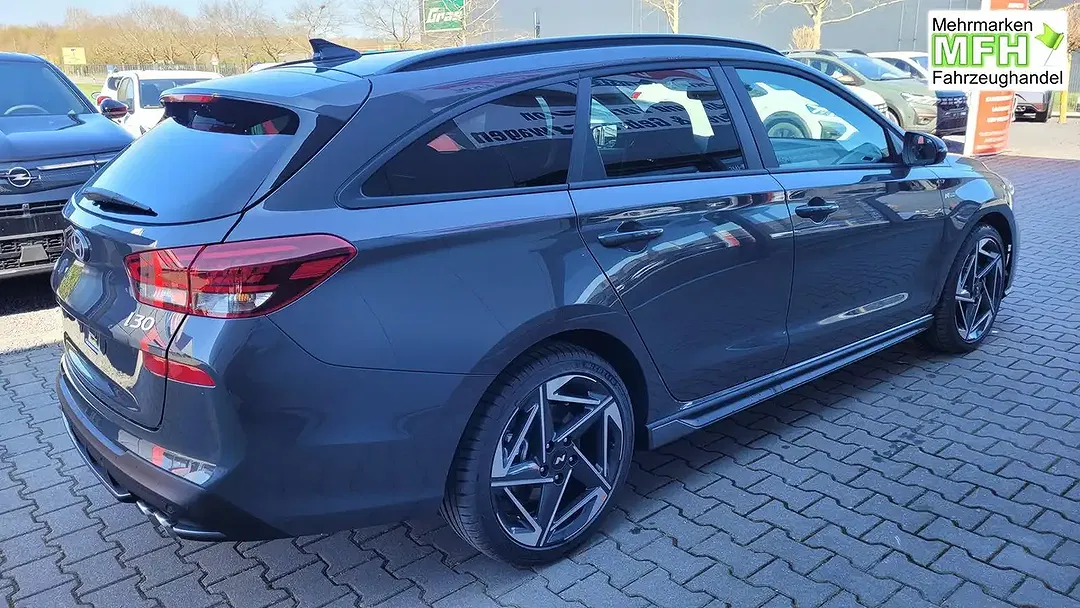 Hyundai i30 - Thumbnail 4