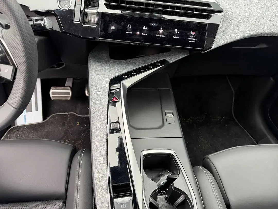 Peugeot 3008 - Thumbnail 9