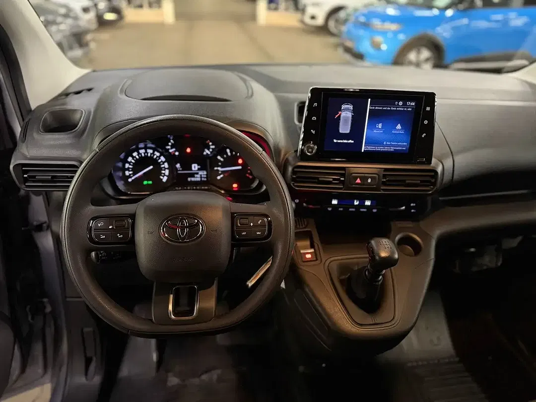 Toyota Proace City - Thumbnail 11