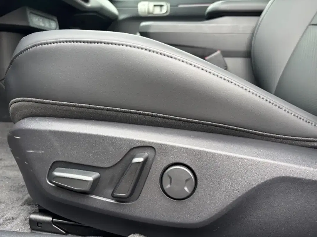 Kia EV4 - Thumbnail 15