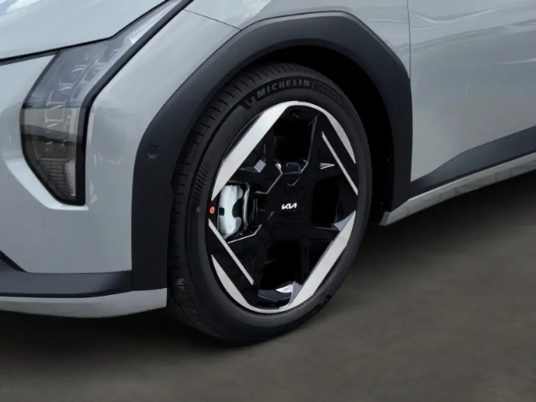 Kia EV4 - Thumbnail 6