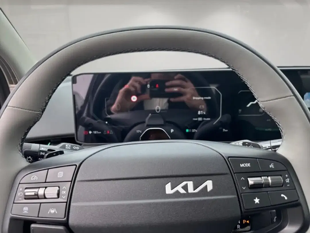 Kia EV4 - Thumbnail 8