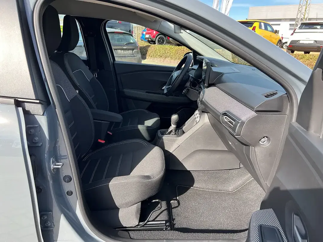 Dacia Sandero - Thumbnail 9