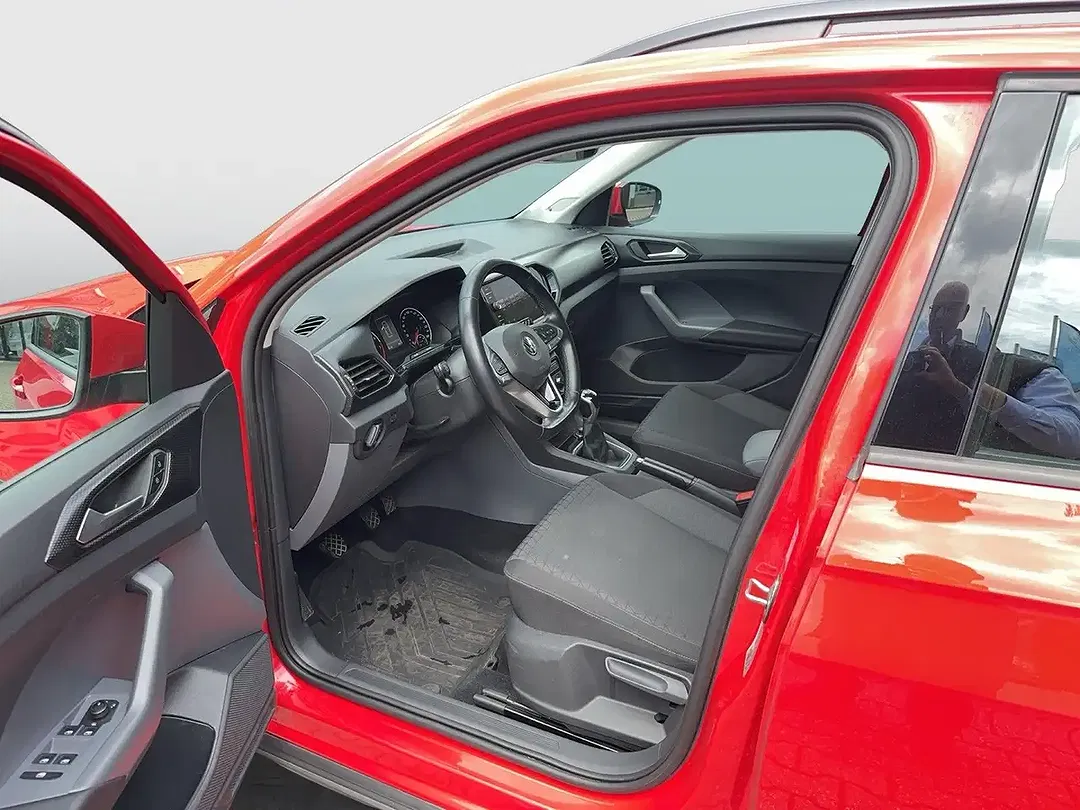 Volkswagen T-Cross - Thumbnail 9