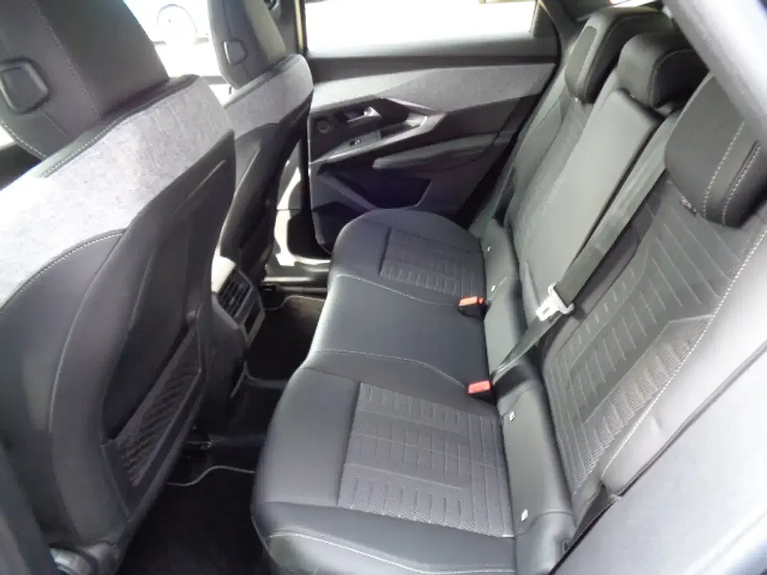 Peugeot 3008 - Thumbnail 11