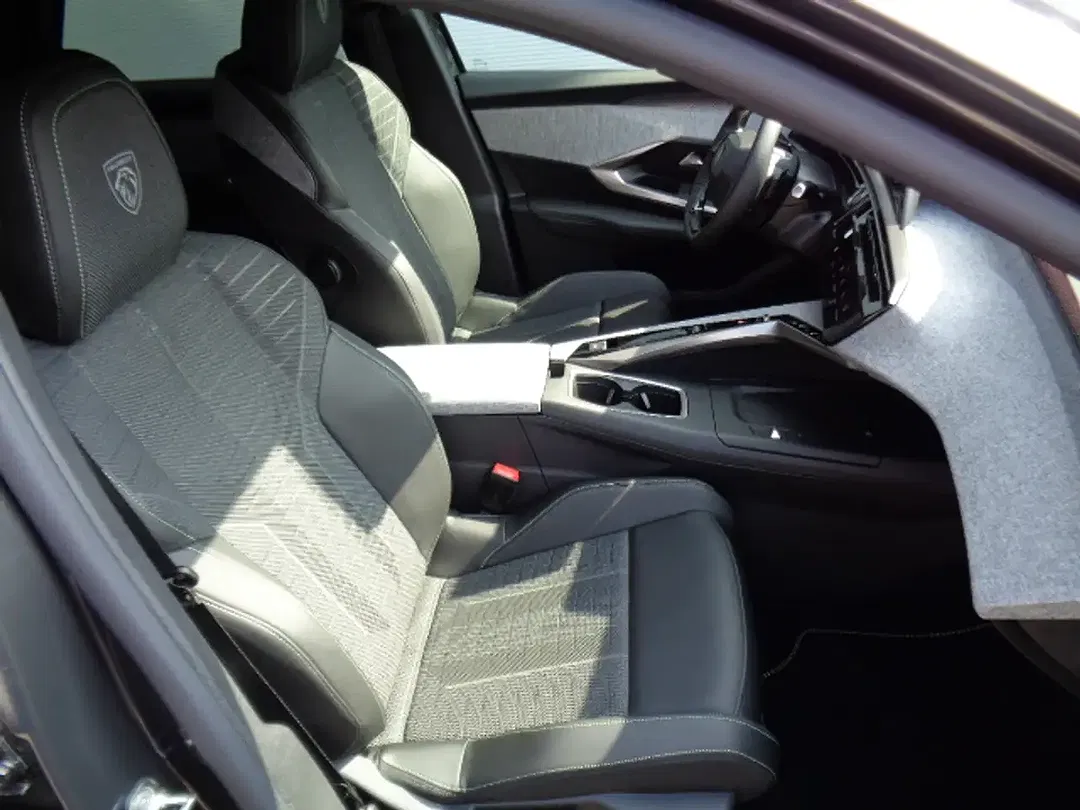 Peugeot 3008 - Thumbnail 9