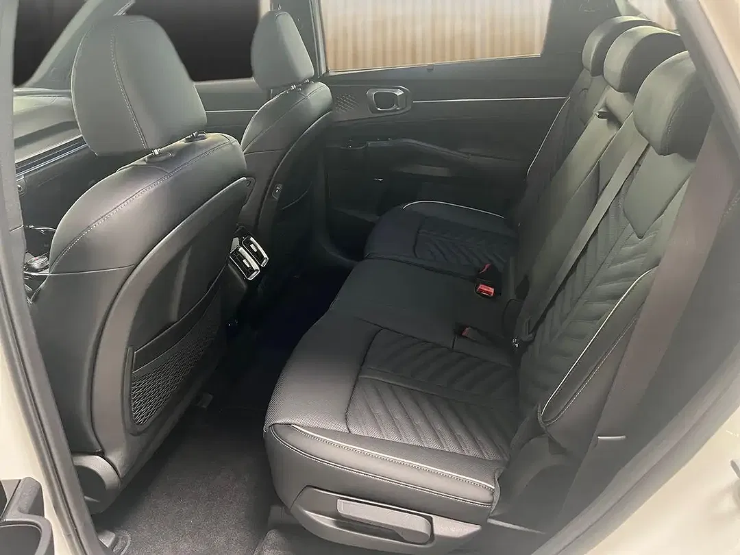 Kia Sorento - Thumbnail 7