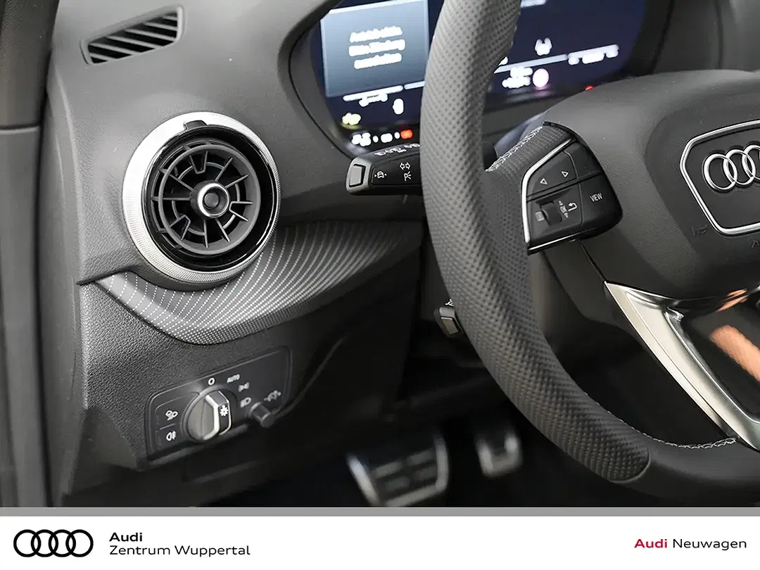Audi SQ2 - Thumbnail 10