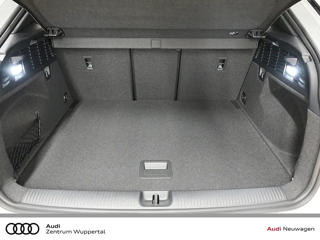 Audi SQ2 - Thumbnail 9