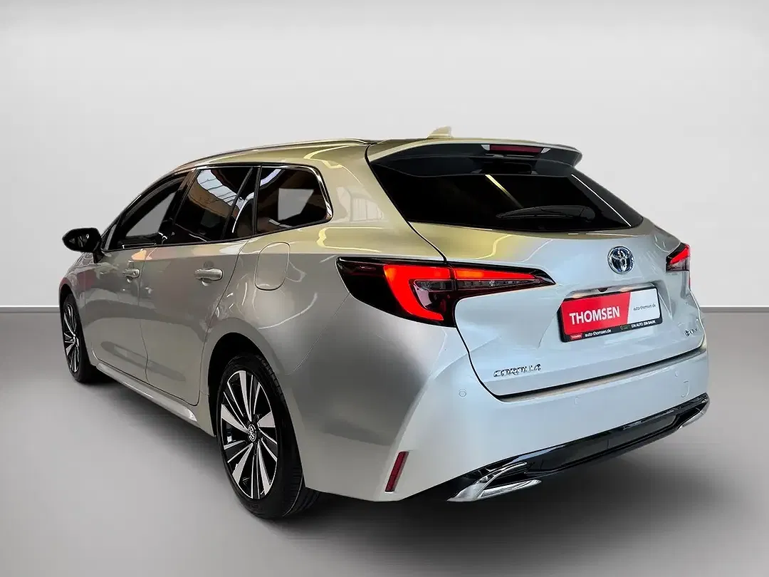 Toyota Corolla - Thumbnail 4