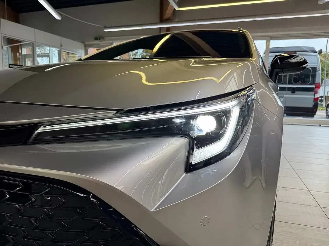 Toyota Corolla - Thumbnail 6