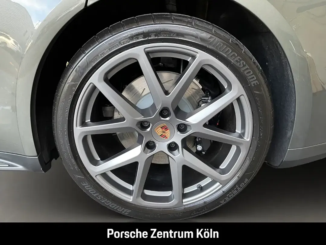 Porsche Panamera - Thumbnail 11