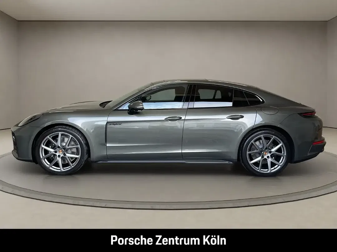Porsche Panamera - Thumbnail 2