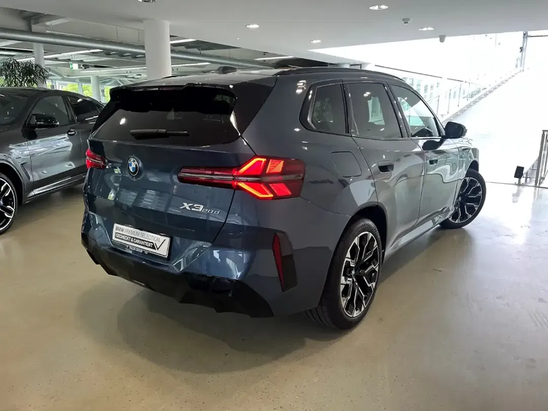BMW X3 - Thumbnail 3