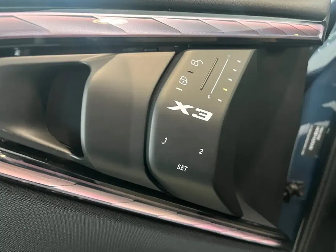 BMW X3 - Thumbnail 9
