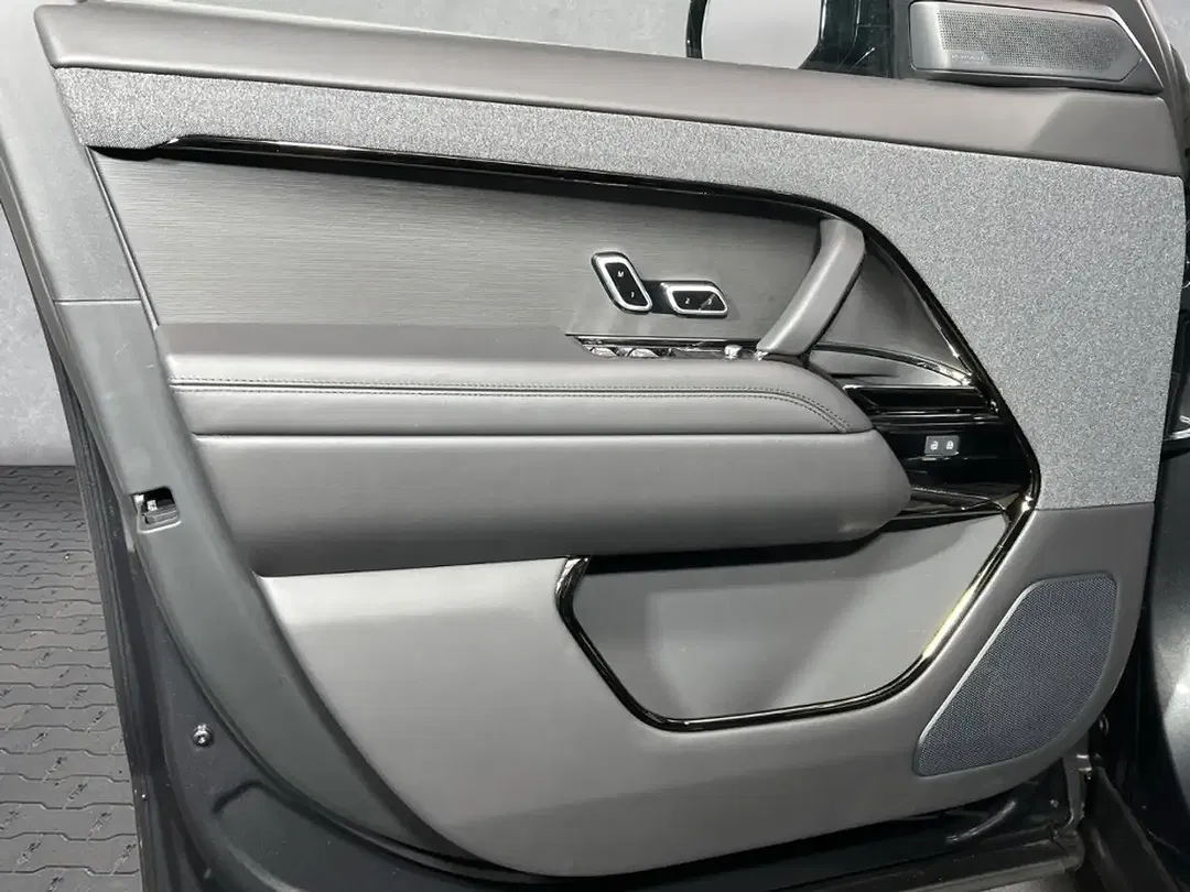 Land Rover Range Rover Sport - Thumbnail 18