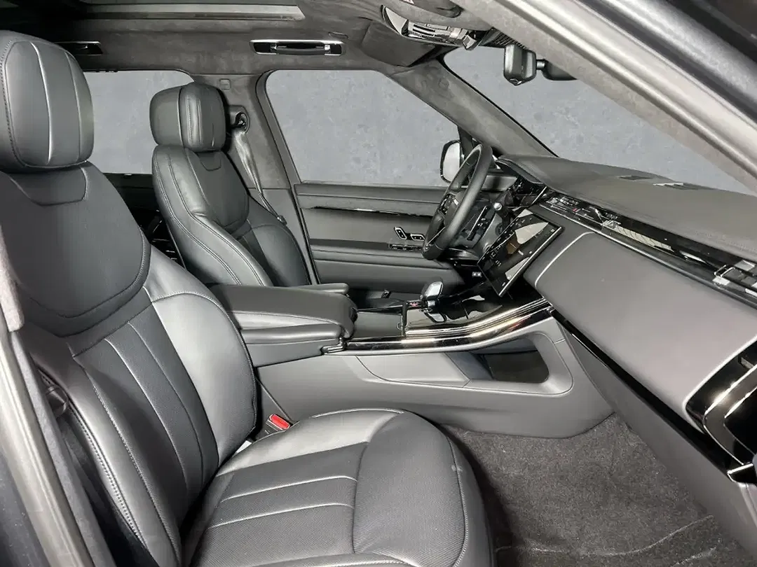 Land Rover Range Rover Sport - Thumbnail 3