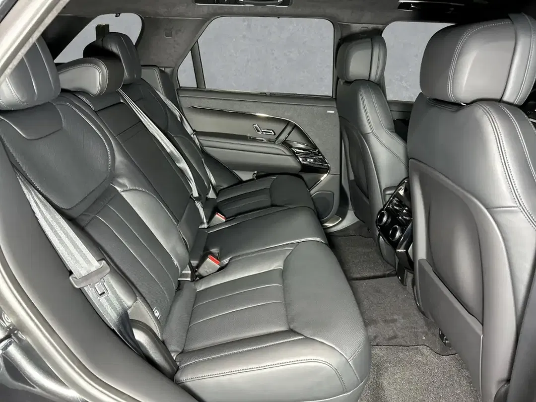 Land Rover Range Rover Sport - Thumbnail 5