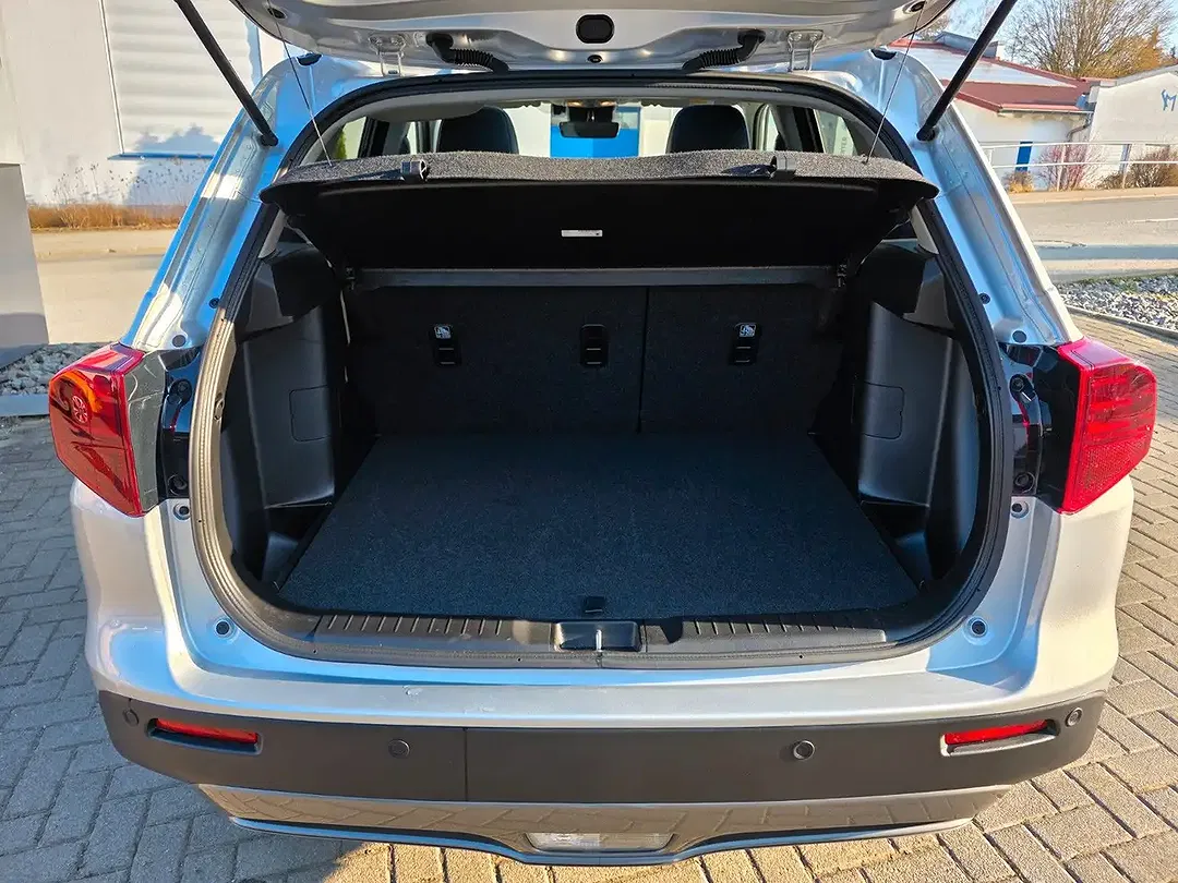 Suzuki Vitara - Thumbnail 10