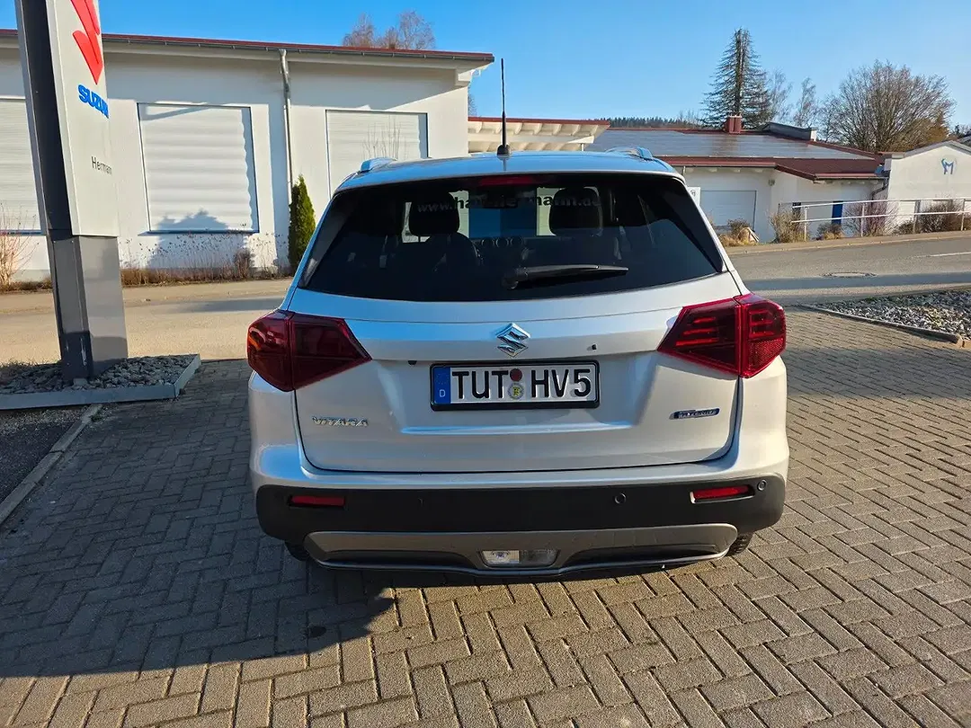 Suzuki Vitara - Thumbnail 5