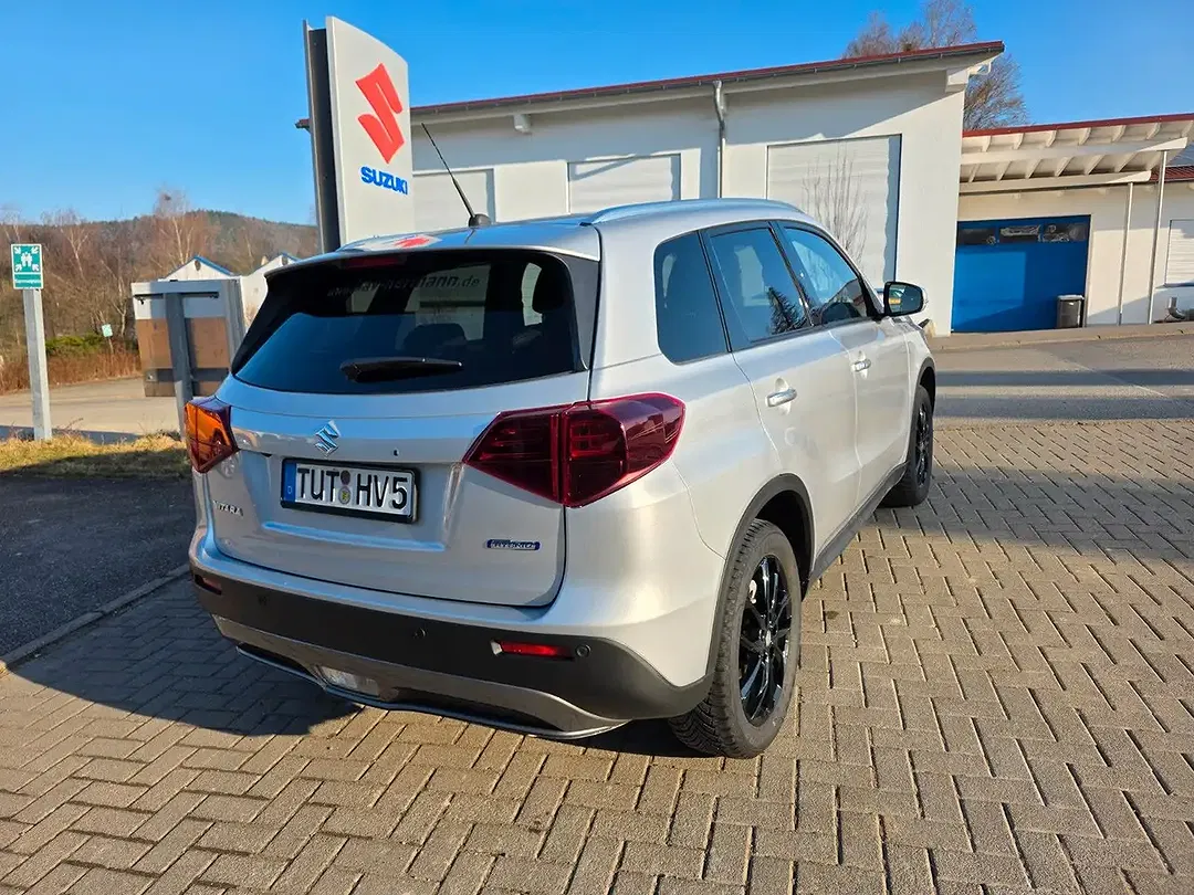 Suzuki Vitara - Thumbnail 6