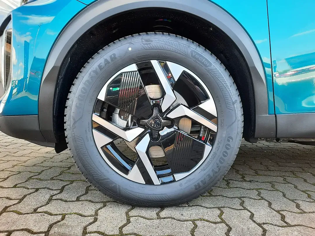 Peugeot 2008 - Thumbnail 6