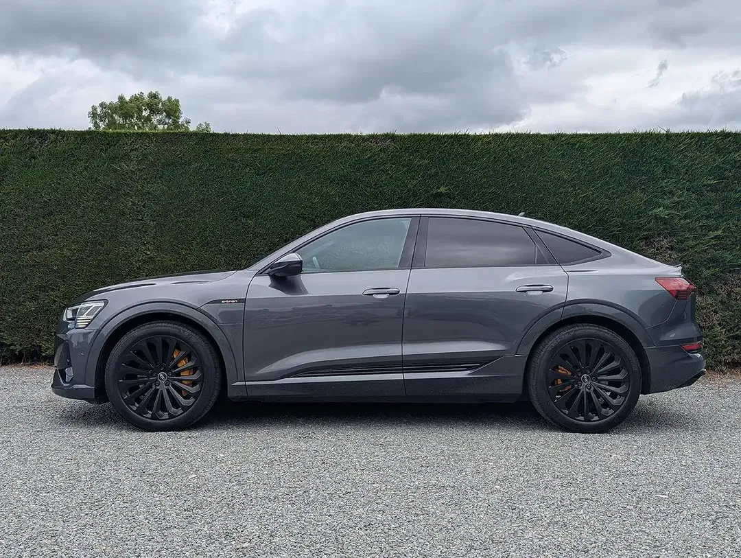 Audi Q8 e-tron - Thumbnail 2