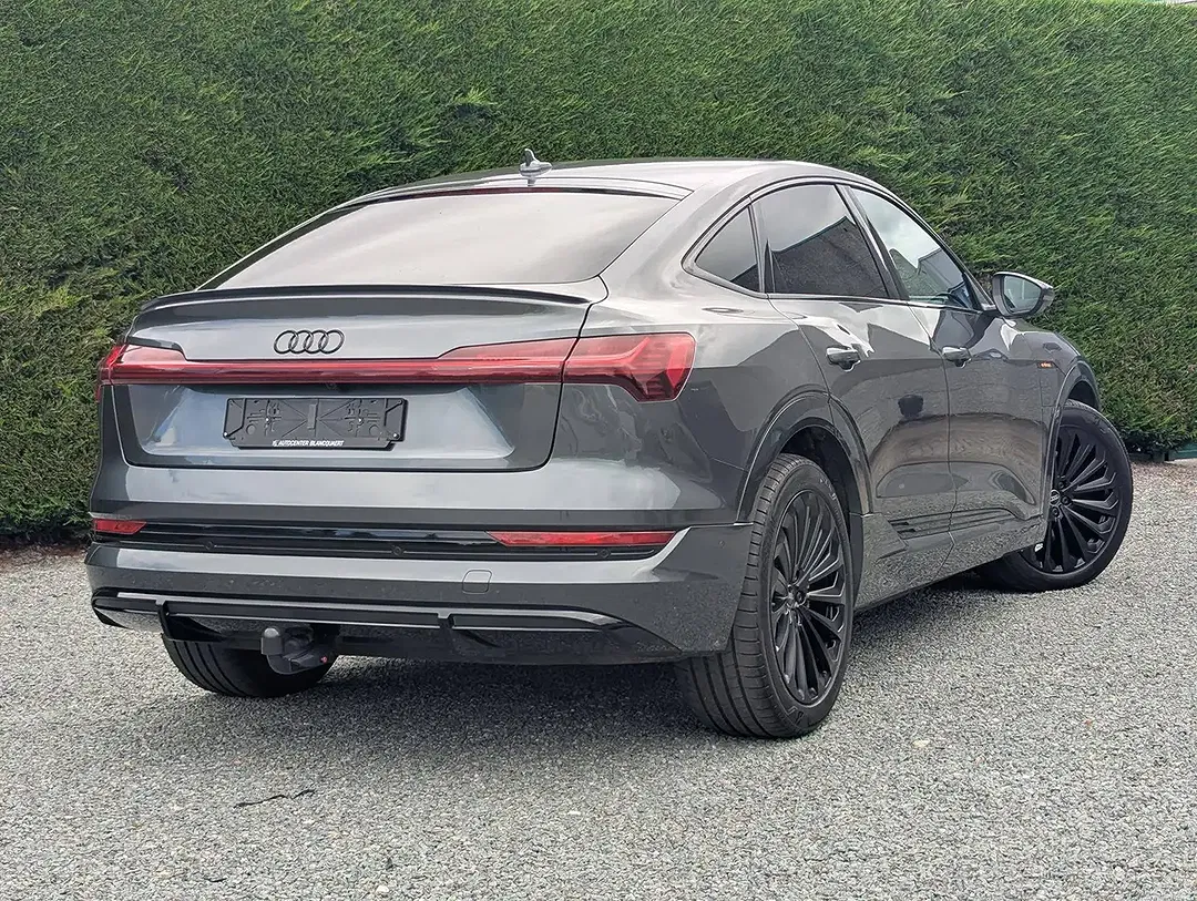 Audi Q8 e-tron - Thumbnail 3