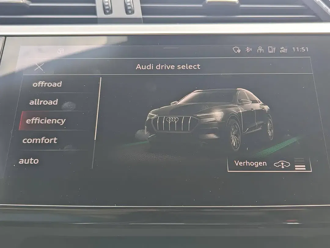 Audi Q8 e-tron - Thumbnail 9