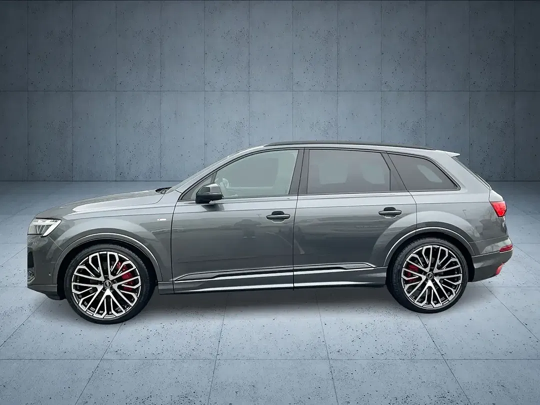 Audi Q7 - Thumbnail 3