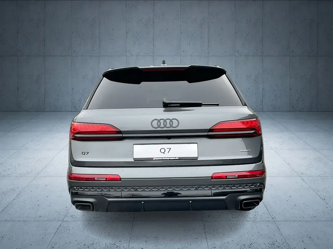 Audi Q7 - Thumbnail 5