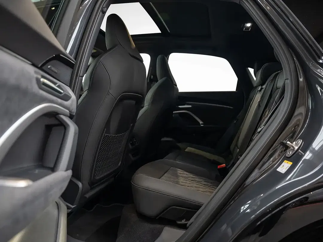 Audi Q5 - Thumbnail 11