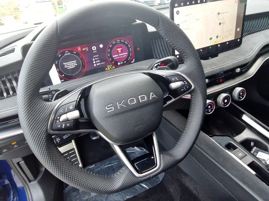Skoda Superb - Thumbnail 10