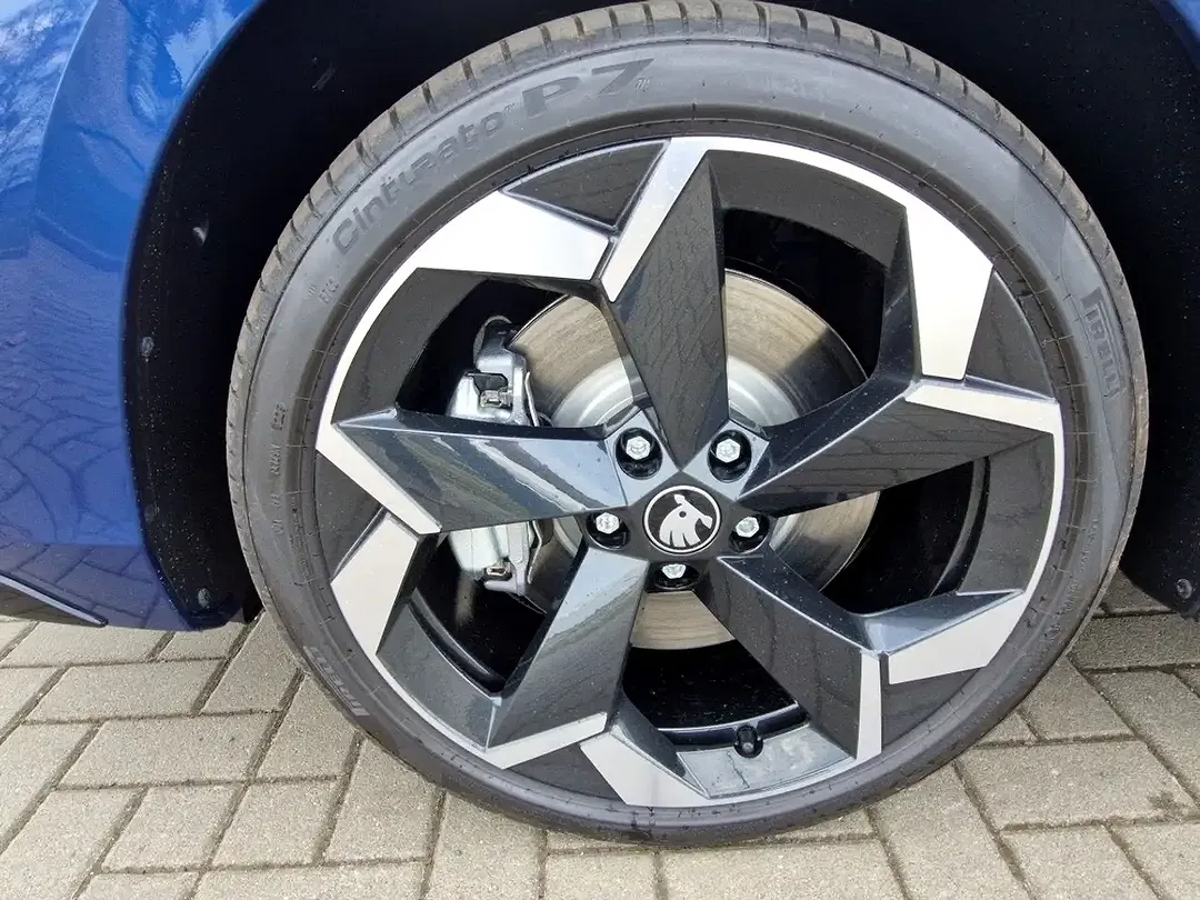 Skoda Superb - Thumbnail 14