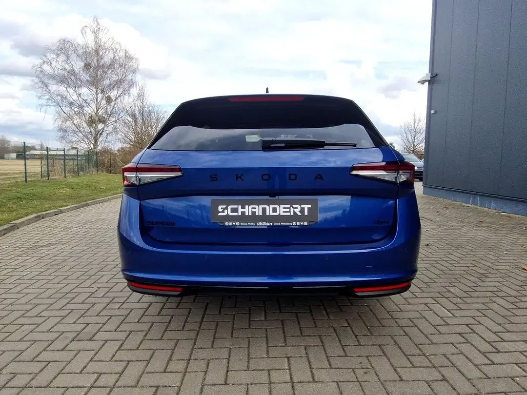Skoda Superb - Thumbnail 3