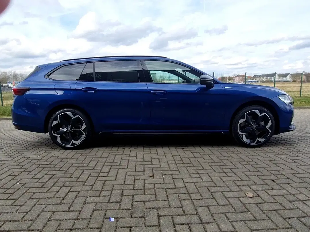 Skoda Superb - Thumbnail 6