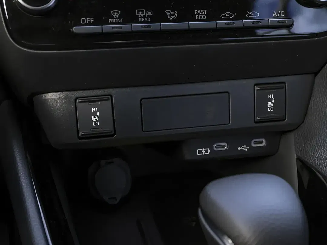 Toyota Yaris - Thumbnail 12